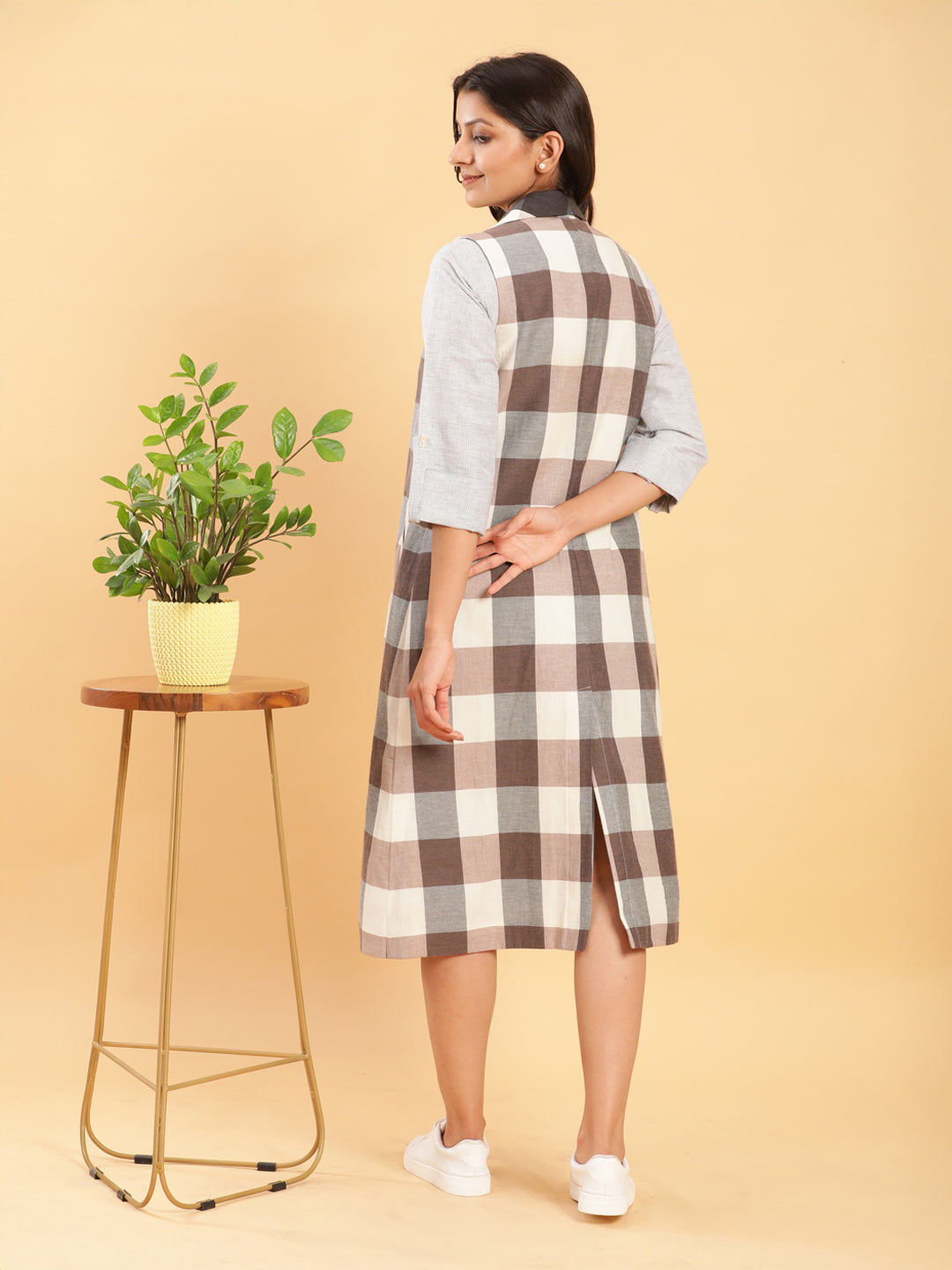 Earthy Check Linen Sleeveless Long Jacket