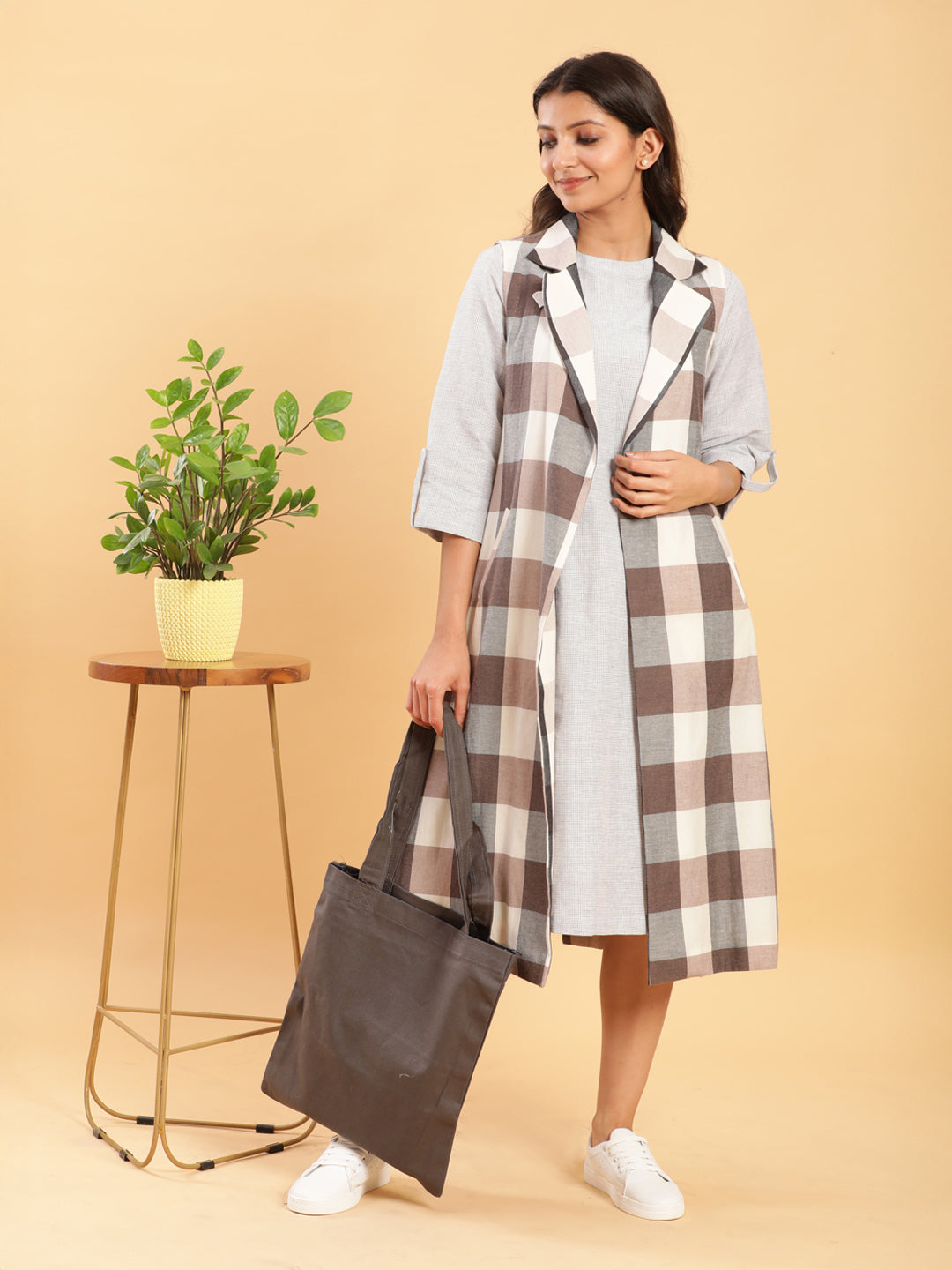 Earthy Check Linen Sleeveless Long Jacket