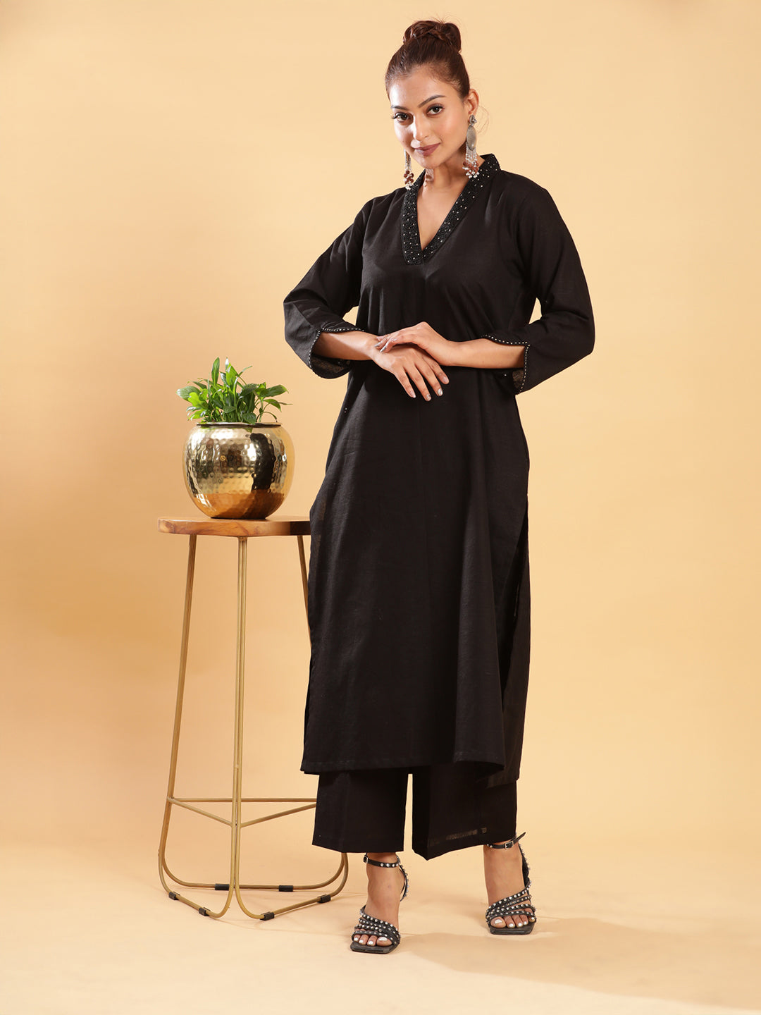 Classic Signature Hand-Embroidered Kurta Pant - Black