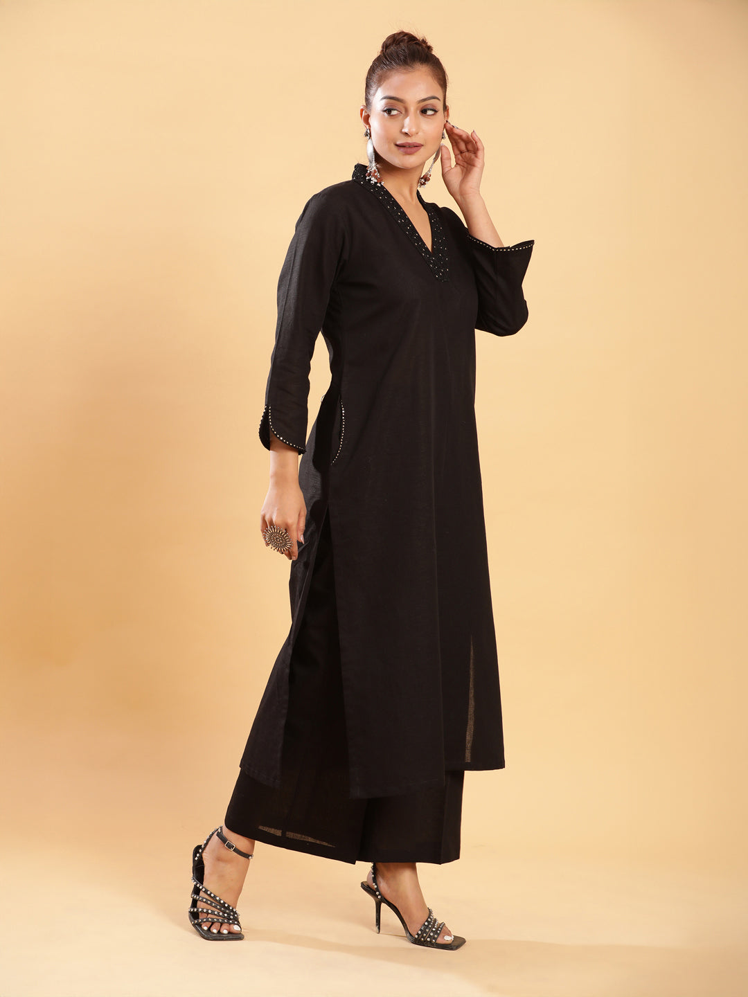 Classic Signature Hand-Embroidered Kurta Pant - Black