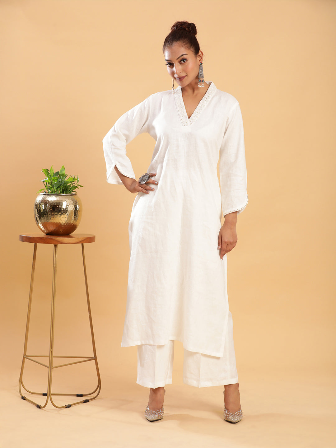 Classic Signature Hand-Embroidered Kurta Pant - White