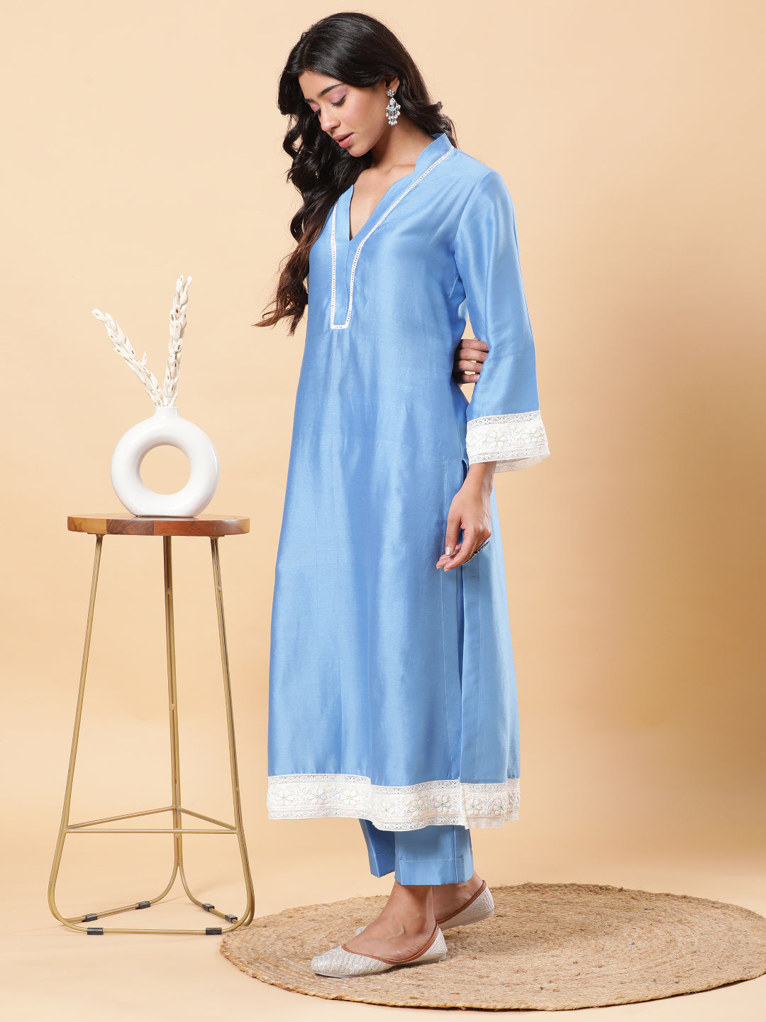 Lucknowi Handwork with Pearls Chanderi Kurta Pant - Blue