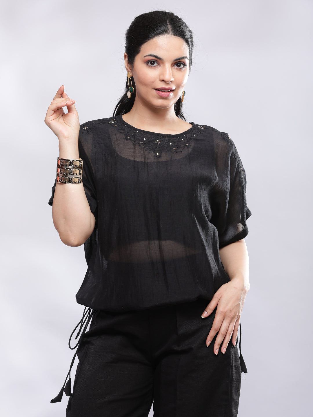 Signature Mul Two Layer Blouson Kimono Top with Motif - Black